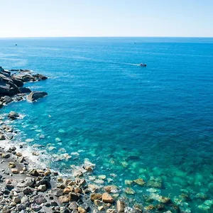 a-luna-in-ma-sea-view-room-and-apartment.hotelitalianriviera.com/